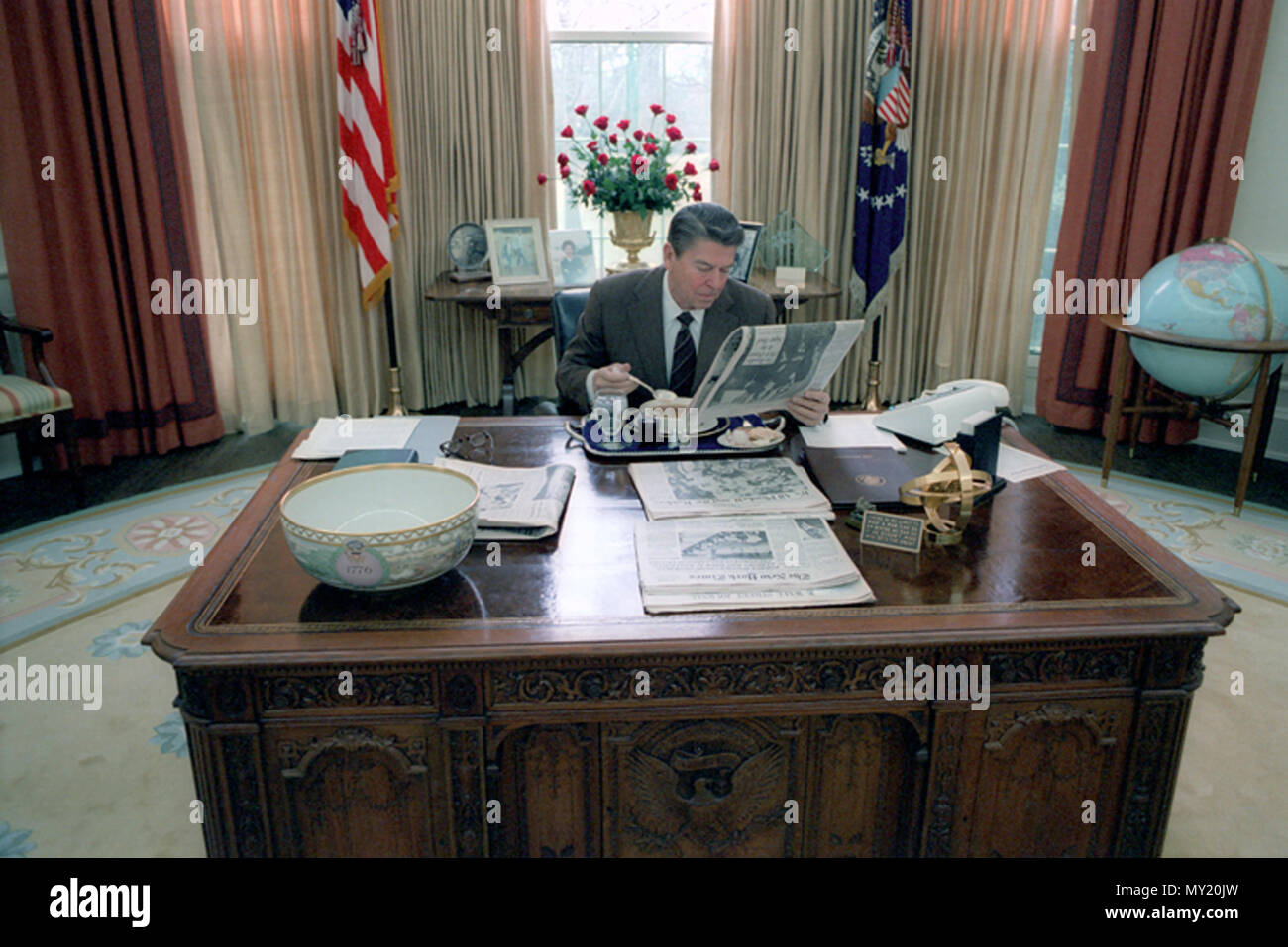 1/26/1981 President Reagan eating lunch at his desk in the oval office
