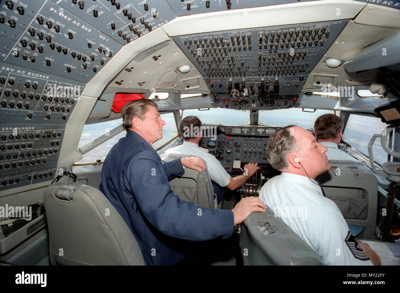 Air Force One 747 Cockpit