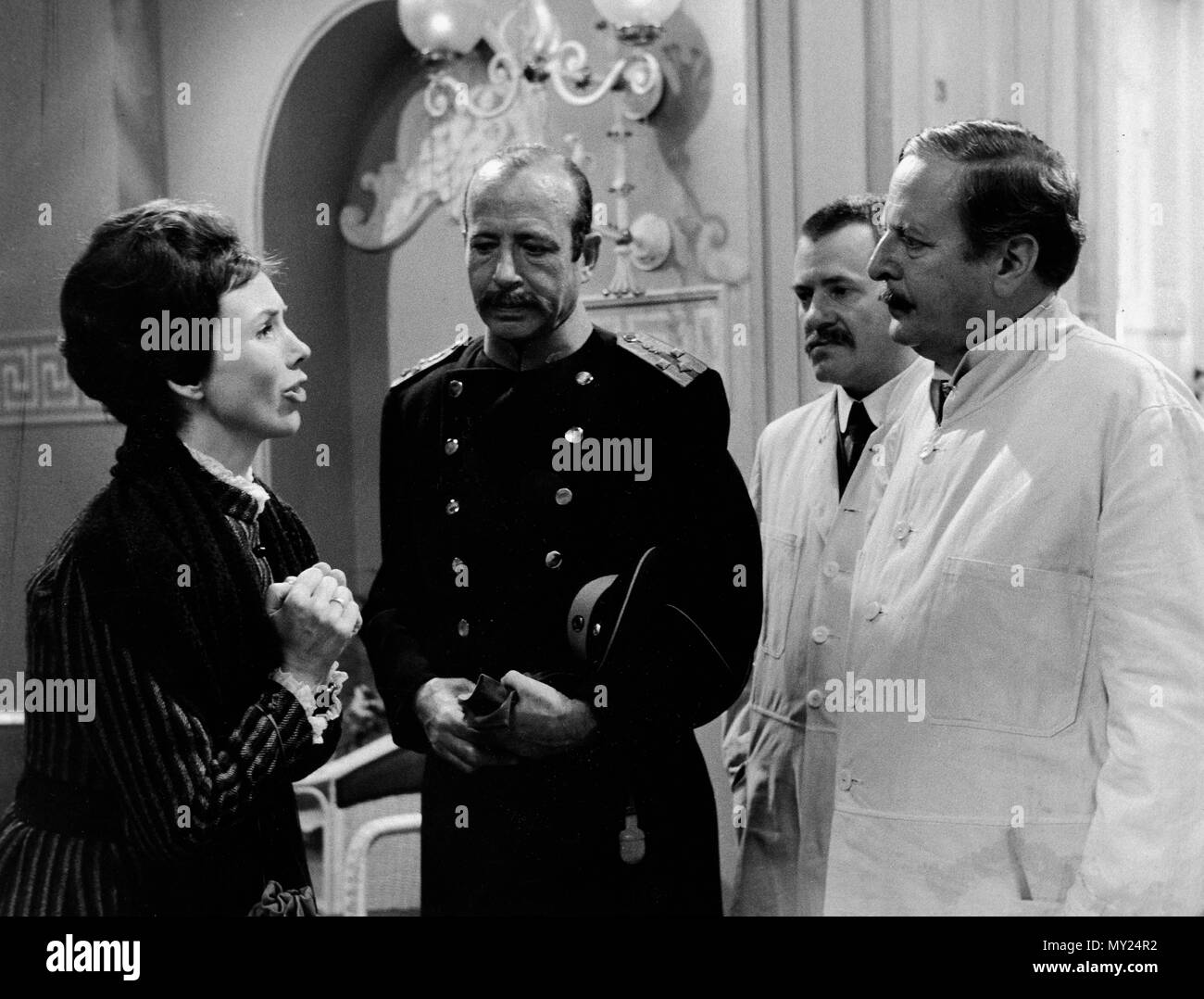 Antitoxin, Fernsehfilm, Deutschland 1967, Regie: Udo Langhoff, Darsteller: Priska Stadler, Konrad Georg, Peter Lehmbrock, Reinhold Nietschmann Stock Photo