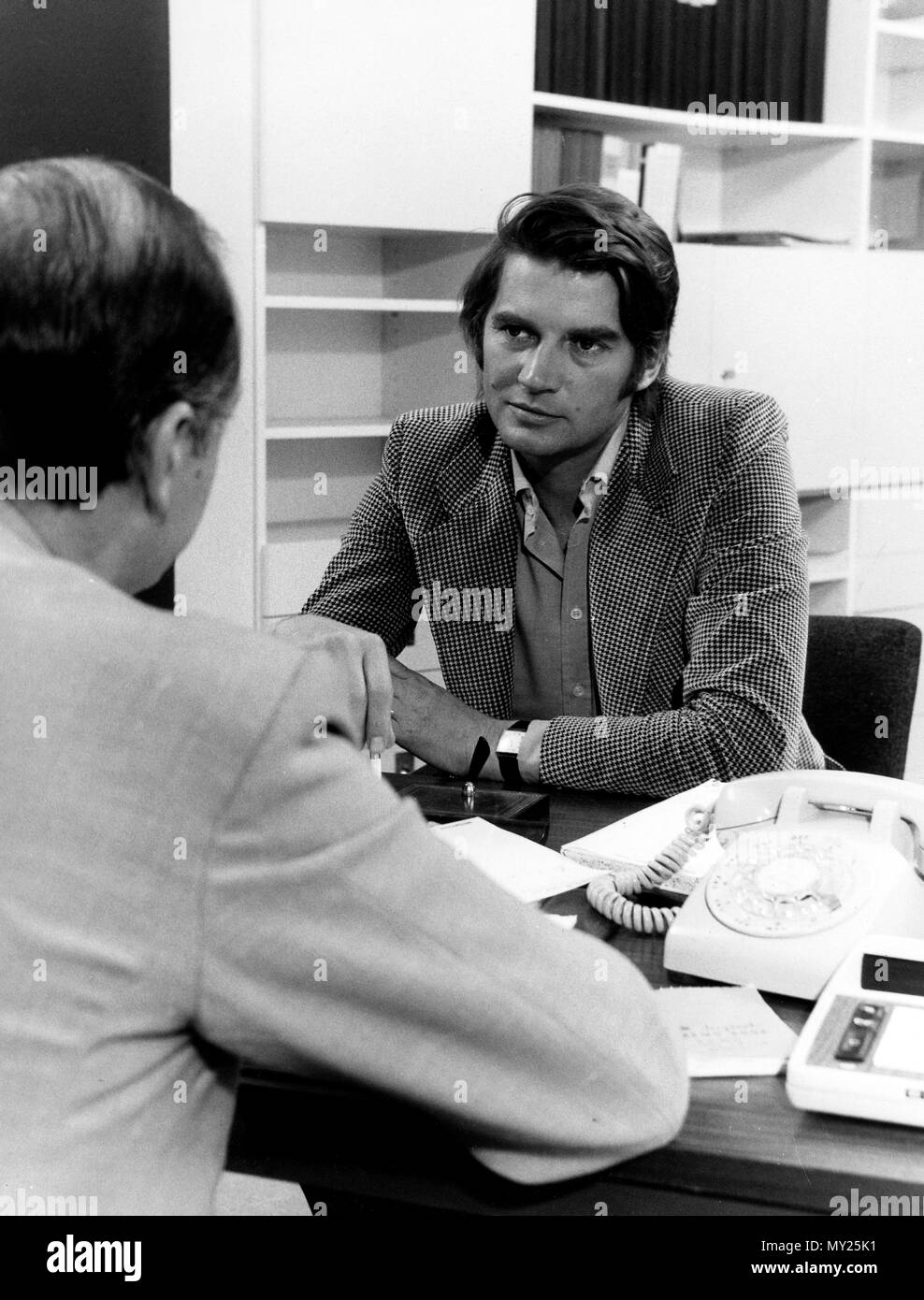 Kleine Bank mit schlechten Noten, Fernsehfilm, Deutschland 1975, Regie ...