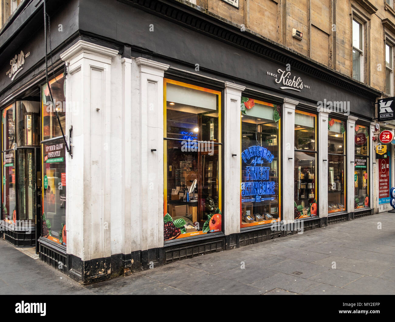 Kiehl's store shop kiehls hi-res stock photography and images - Alamy