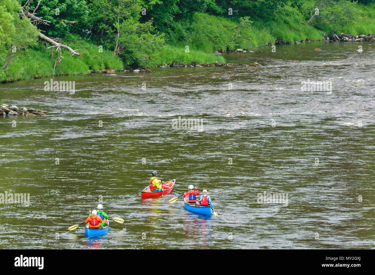 RIVER SPEY TAMDHU SCOTLAND CANOE CANOEIST KAYAK THREE CANOES WITH