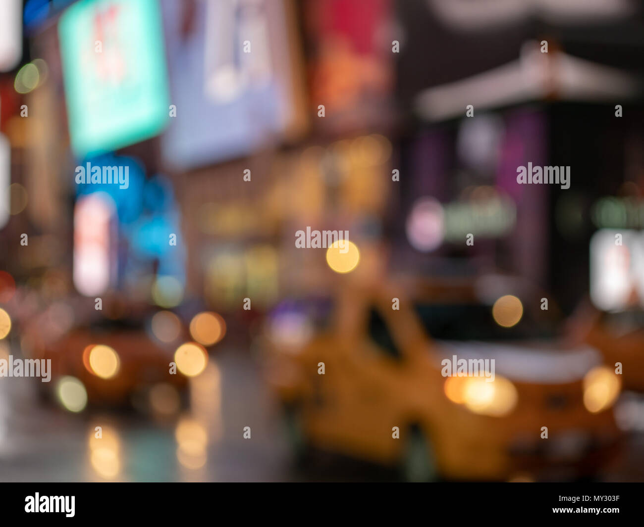 Times square new york crowd blur hi-res stock photography and images ...