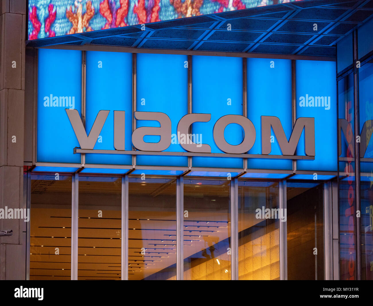 NEW YORK, NY – MAY 16, 2018: Viacom logo at their Times Square headquarters  entrance Stock Photo - Alamy
