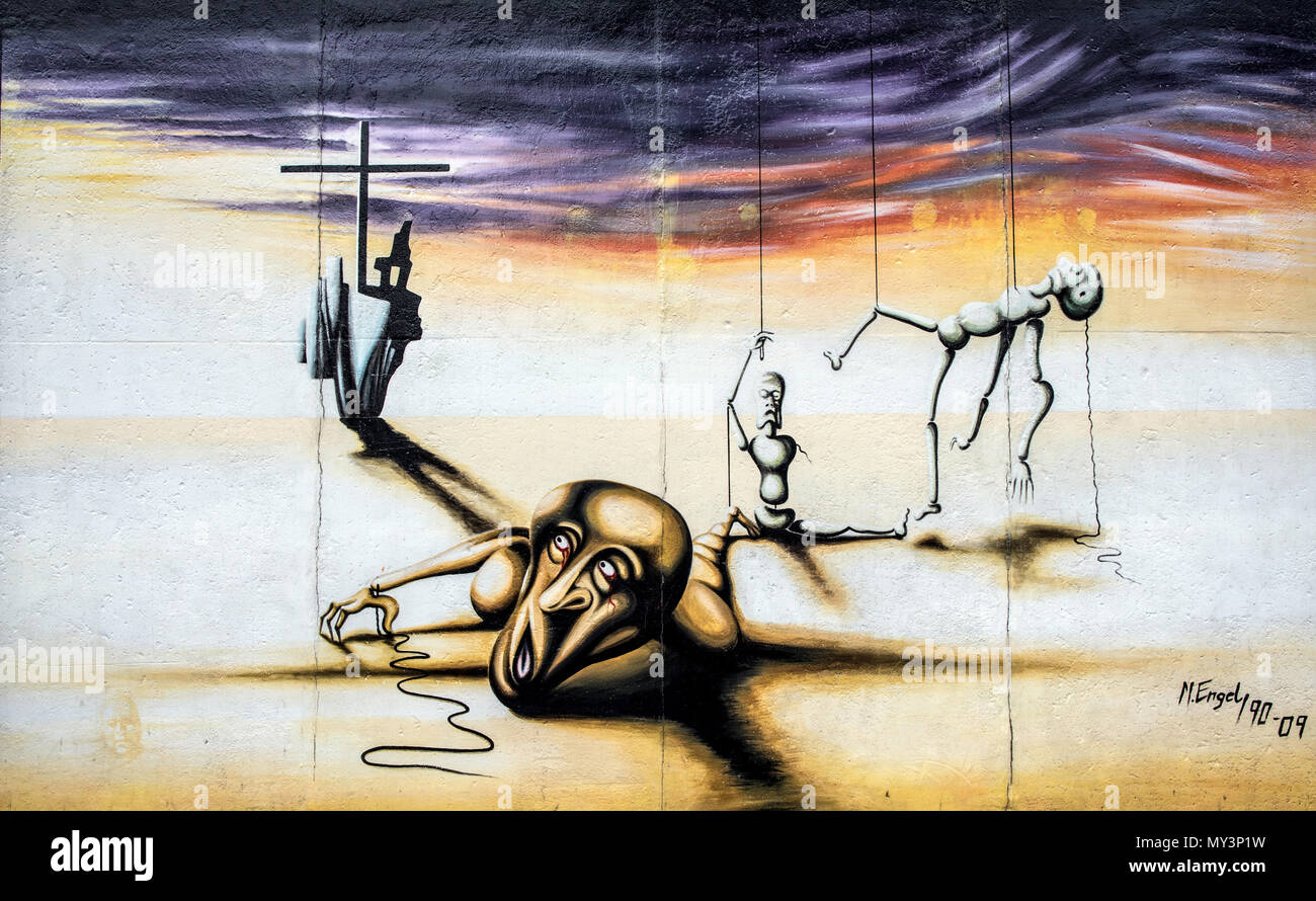Berlin Wall Art On The East Side Gallery Berlin Germany Stock Photo Alamy