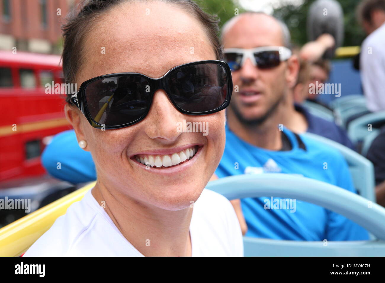 Dextro Energy Triathlon Itu World Championship Hyde Park London Bus Tour Emma Moffatt Aus 23 July 10 Stock Photo Alamy Dextro Energy Triathlon Itu World Championship Hyde Park London Bus Tour Emma Moffatt Aus 23 July 10 Stock Photo Alamy