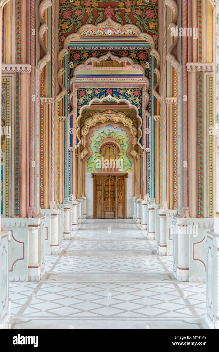 beautiful painted Jawahar Circle arcades in Jaipur, Rajasthan Stock ...