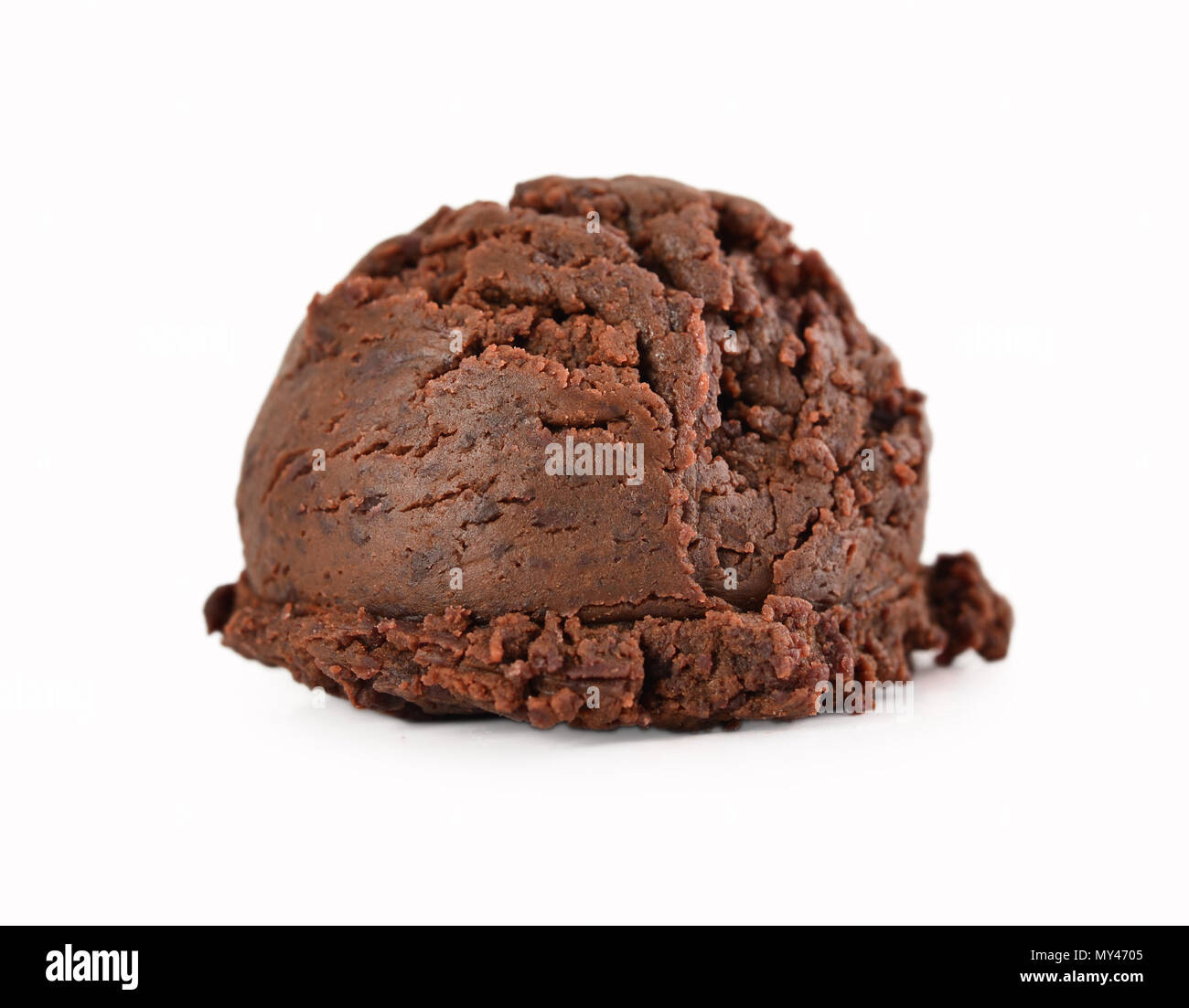 Scoop of chocolate ice cream isolated on white background Stock Photo ...
