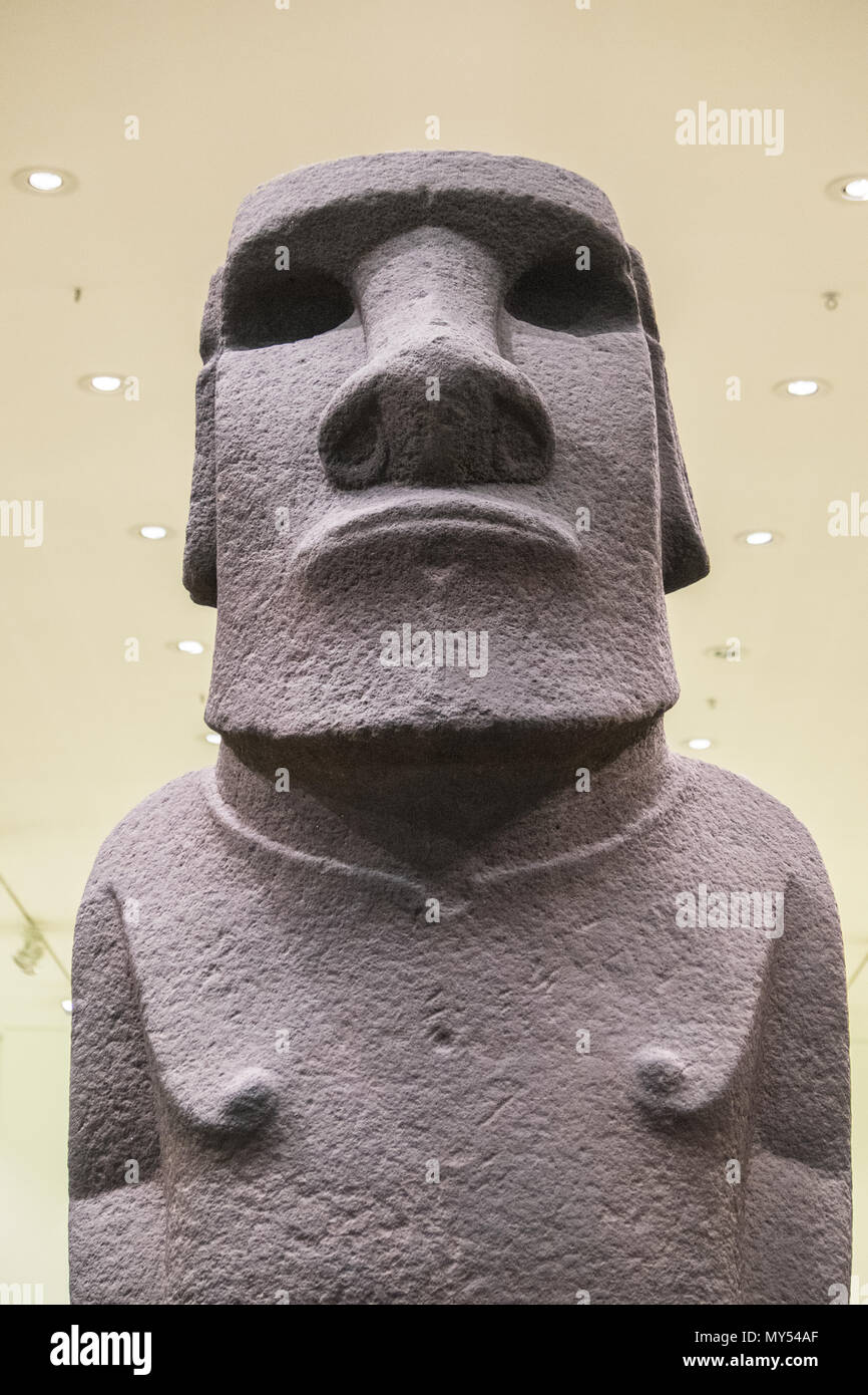 Moai statue return hires stock photography and images Alamy