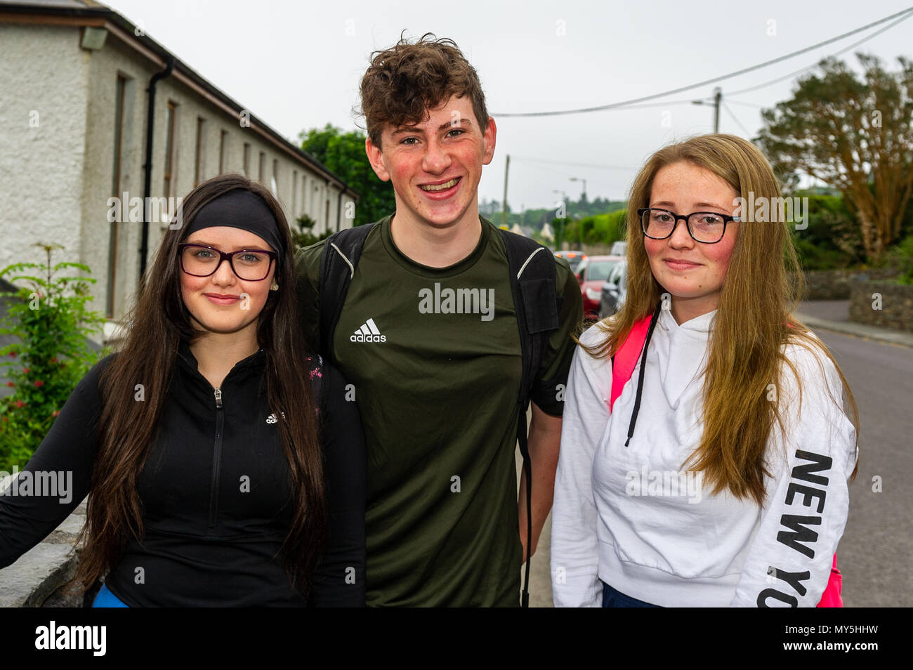 Schull, Ireland. 6th June, 2018. Both Leaving and Junior Cert candidates are facing an English paper for their first exam today. The exams run for 2 weeks. Pictured before the Junior Cert exam are Caitlin Hurley, Schull; Dan Arundel McSweeney, Schull and Jillian McCarthy from Ballydehob. Credit: Andy Gibson/Alamy Live News. Stock Photo