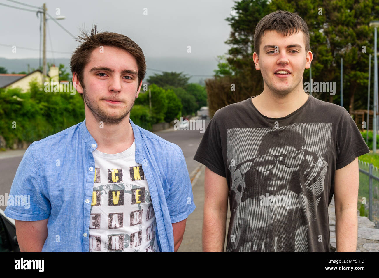 Schull, Ireland. 6th June, 2018. Both Leaving and Junior Cert candidates are facing an English paper for their first exam today. The exams run for 2 weeks. Pictured before the Leaving Cert exam are Evan Mulcahy and Ronan Ferry, both from Schull. Credit: Andy Gibson/Alamy Live News. Stock Photo