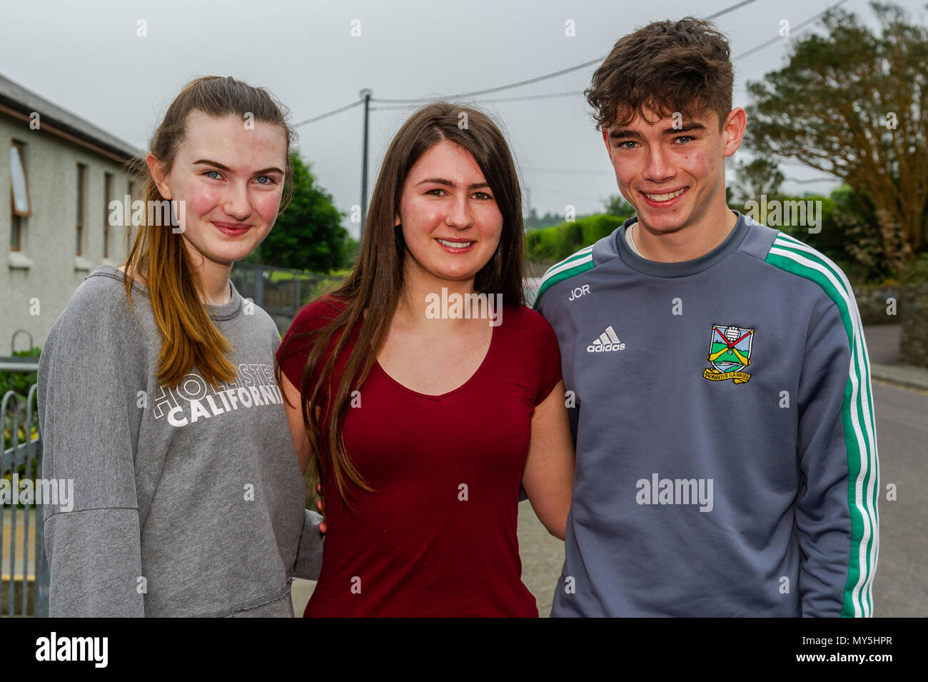 Schull, Ireland. 6th June, 2018. Both Leaving and Junior Cert candidates are facing an English paper for their first exam today. The exams run for 2 weeks. Pictured before the Leaving Cert exam are Nicole Whooley, Goleen; Olivia Bowen, Schull and James O'Reilly, Schull. Credit: Andy Gibson/Alamy Live News. Stock Photo