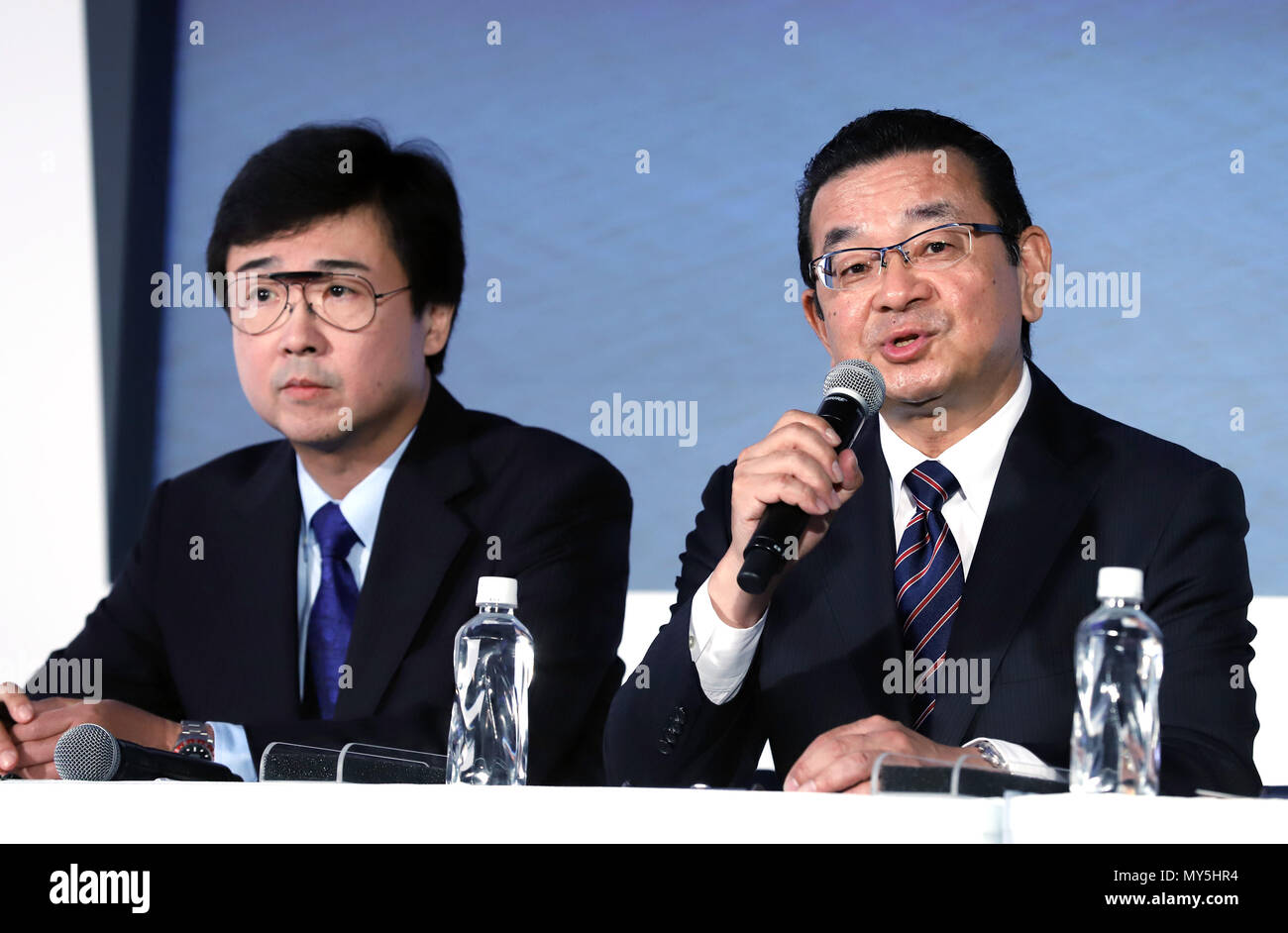 Tokyo Japan 6th June 2018 Honda Airgraft President Michimasa Fujino L And Takahiro Hachigo Announce Jet Will Enter Japans