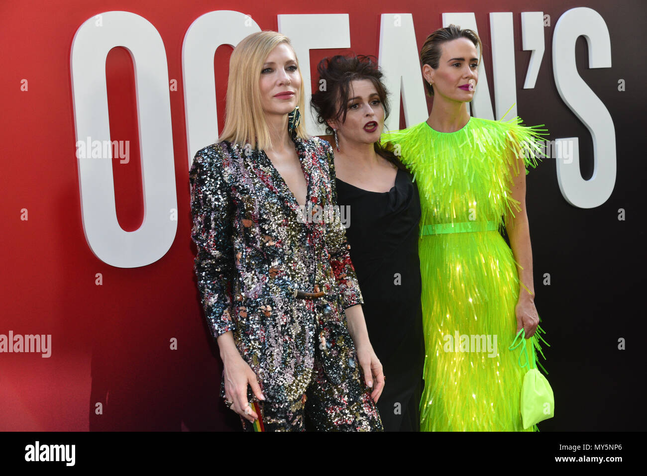 Sarah paulson red carpet event hi-res stock photography and images - Alamy