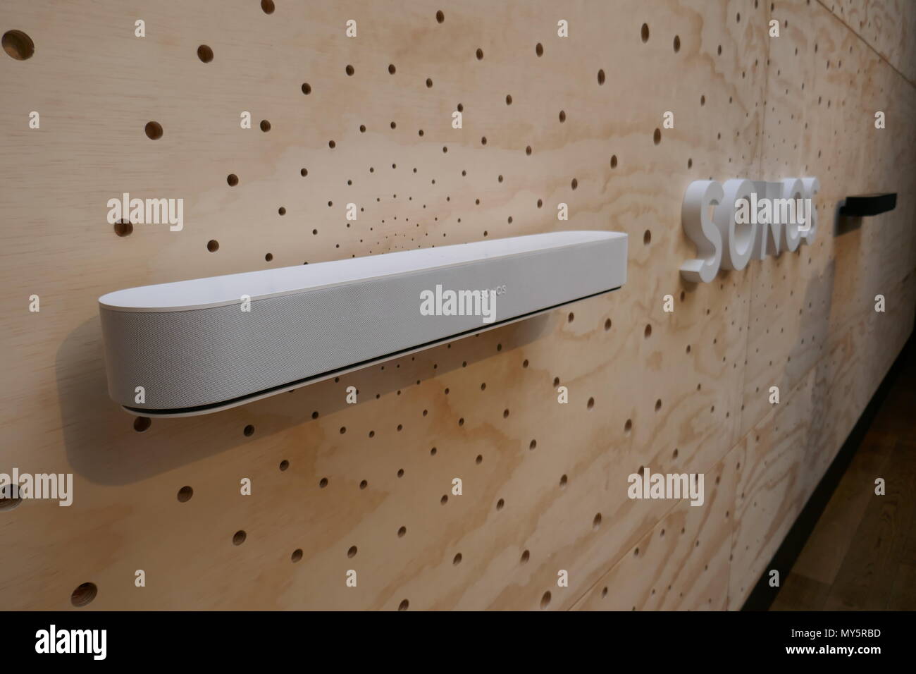 sonos beam and siri