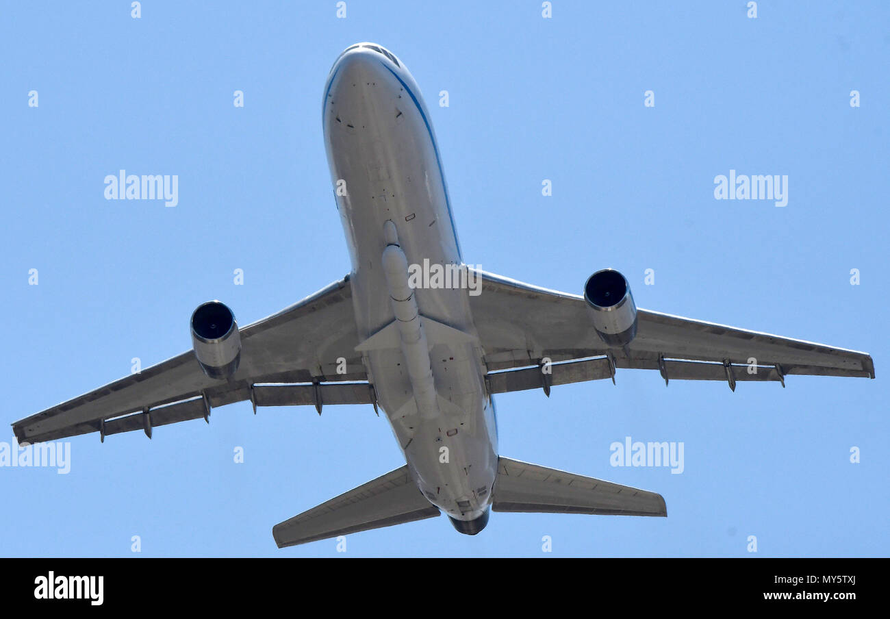 Ionospheric connection explorer hires stock photography and images Alamy