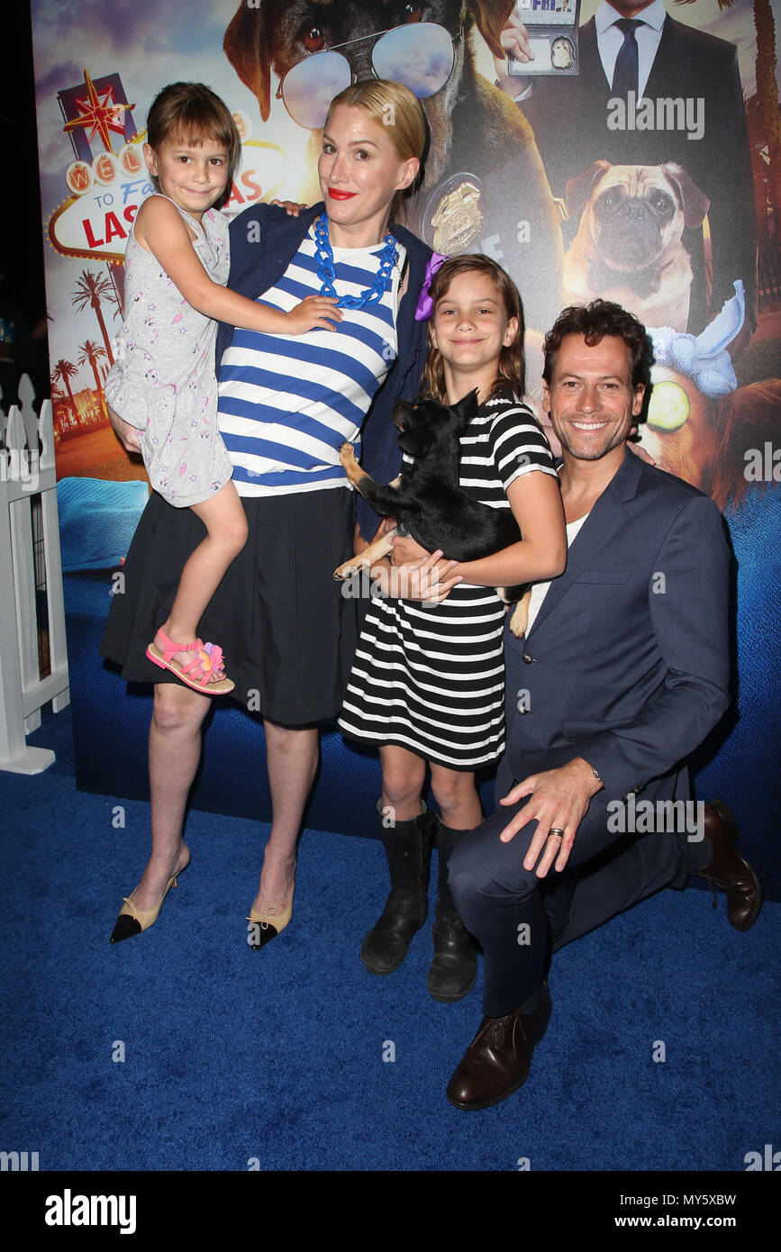 Premiere Of Global Road Entertainment's "Show Dogs"  Featuring: Ioan Gruffudd, Alice Evans, Ella Gruffudd, Elsie Gruffudd Where: Hollywood, California, United States When: 05 May 2018 Credit: FayesVision/WENN.com Stock Photo