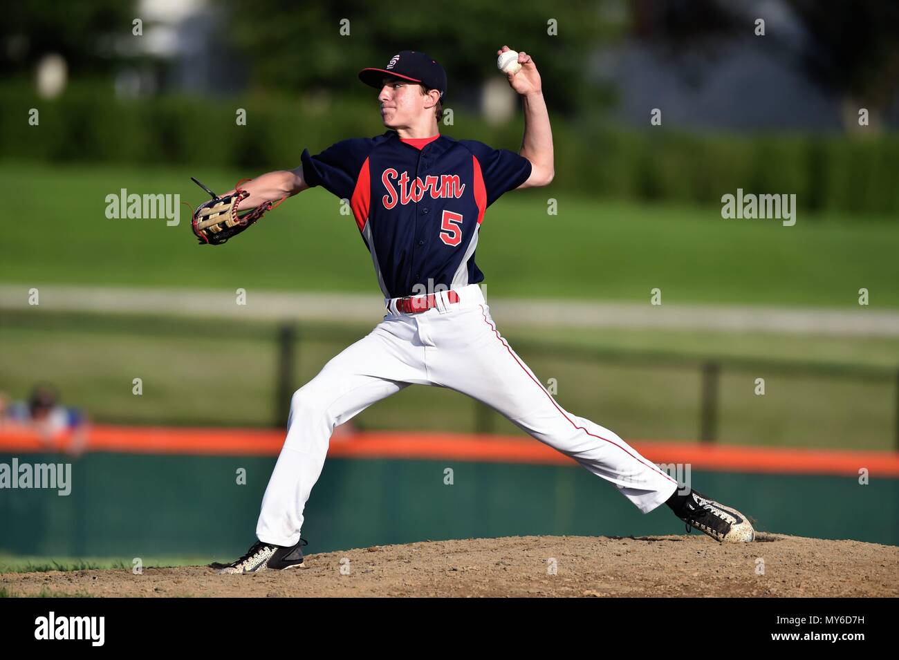 Left handed baseball hires stock photography and images Alamy