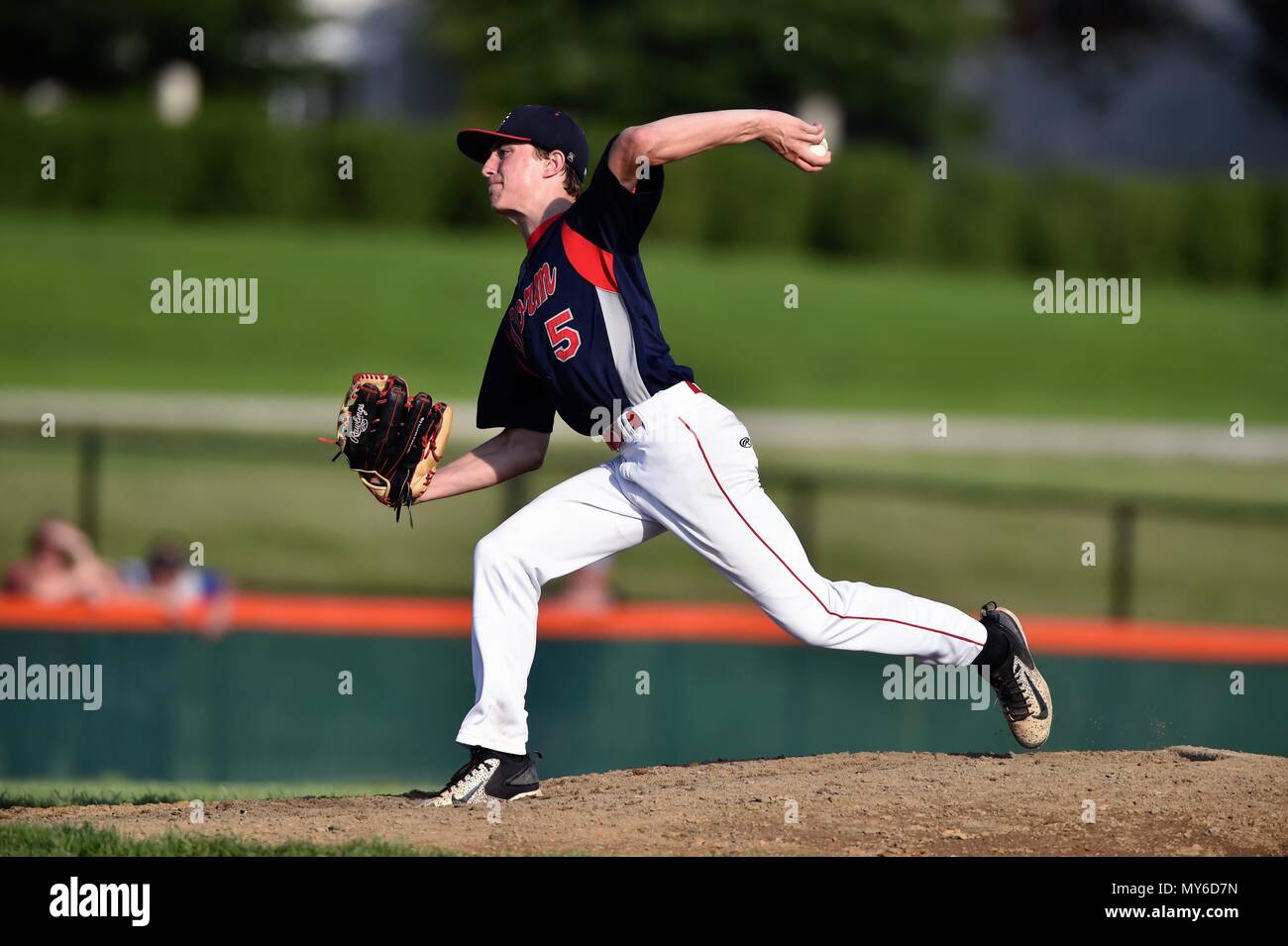 Left handed baseball hires stock photography and images Alamy