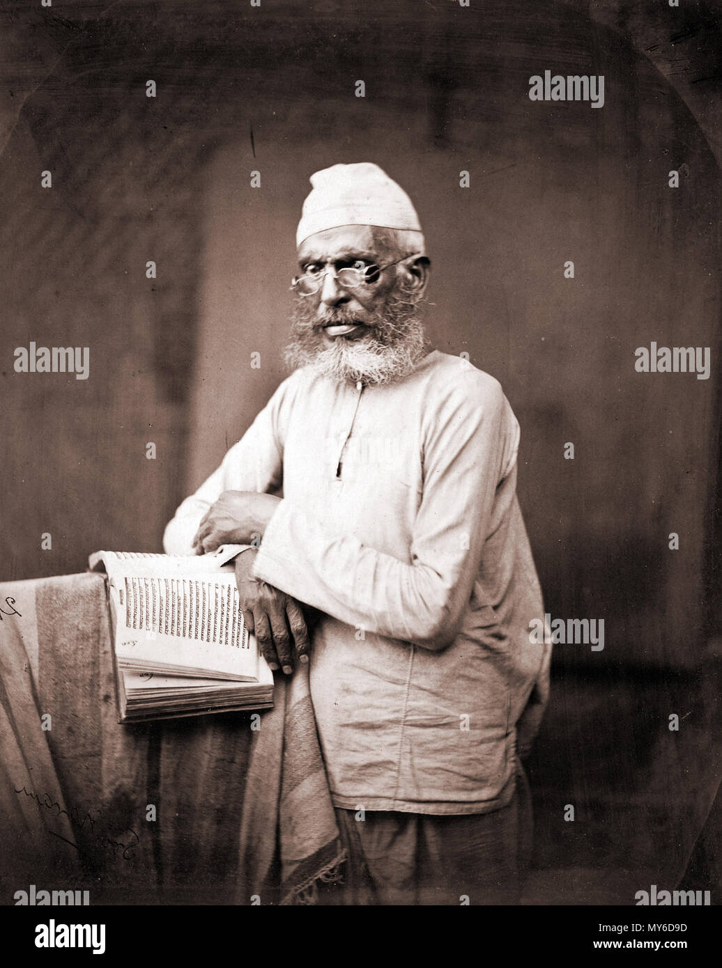 Muslim scholar hi-res stock photography and images - Alamy