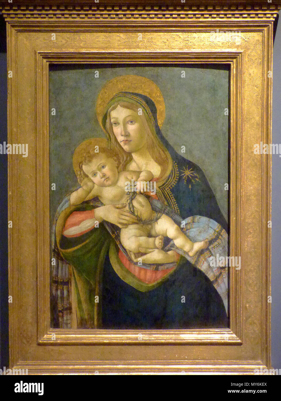 310 La Virgen y el Niño con la corona de espinas y tres clavos (Sandro Botticelli) (01) Stock Photo