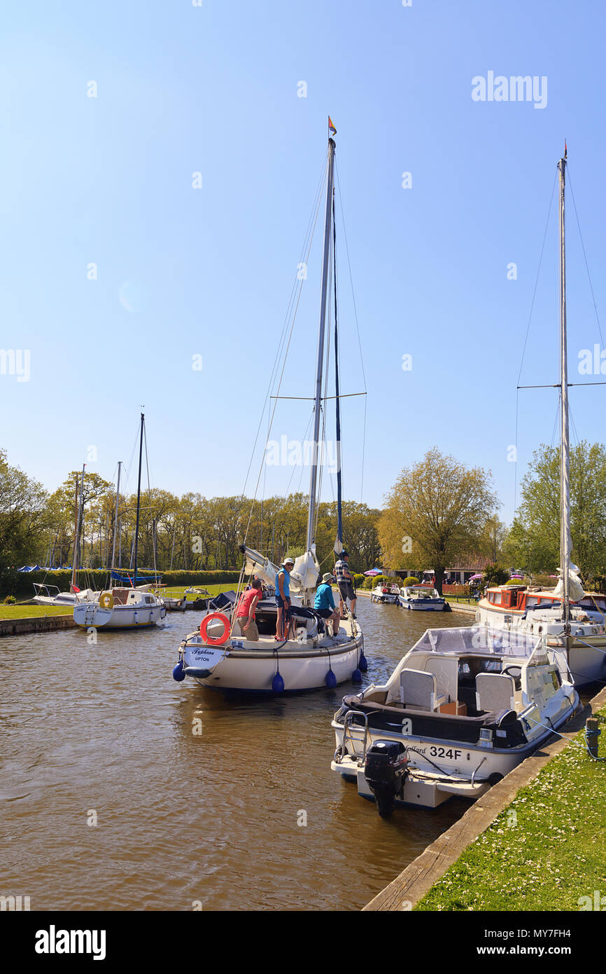 Boat Moorings by The Pleasure Boat Inn on Hickling Broad, Norfolk Stock Photo