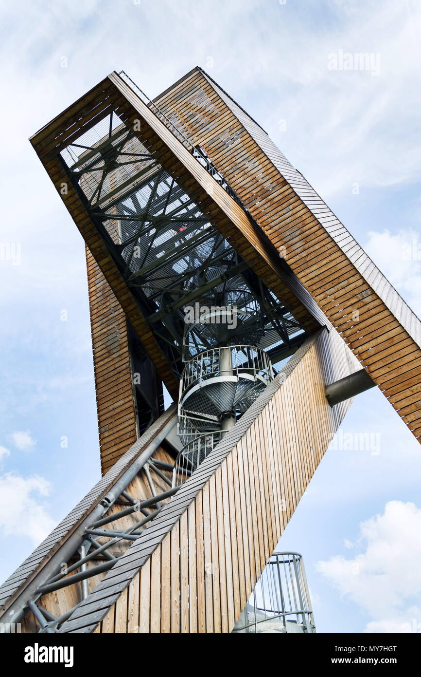 Wood observation deck hi-res stock photography and images - Alamy