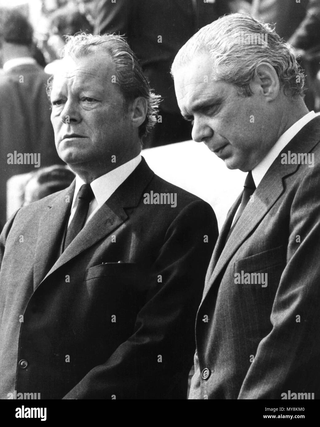 German Chancellor Willy Brandt (L) and Israel's ambassador in Bonn, Ben Horin, at a memorial ceremony at the Olympic Stadium for the victims of the terrorist attack on the Israeli Olympic team at the Summer Olympic Games, in Munich, Germany, on 6 September 1972. | usage worldwide Stock Photo