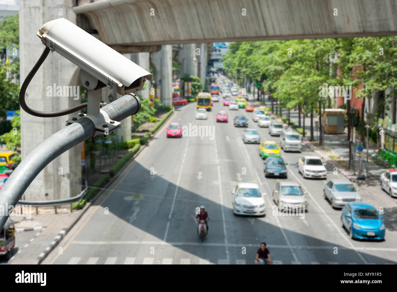 Traffic light cctv camera hires stock photography and images Alamy