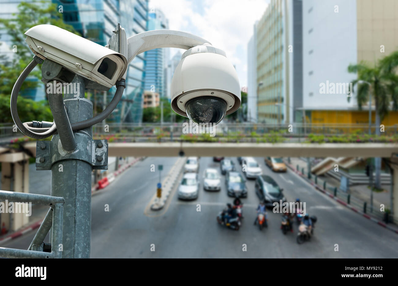 Traffic cctv camera hi-res stock photography and images - Alamy