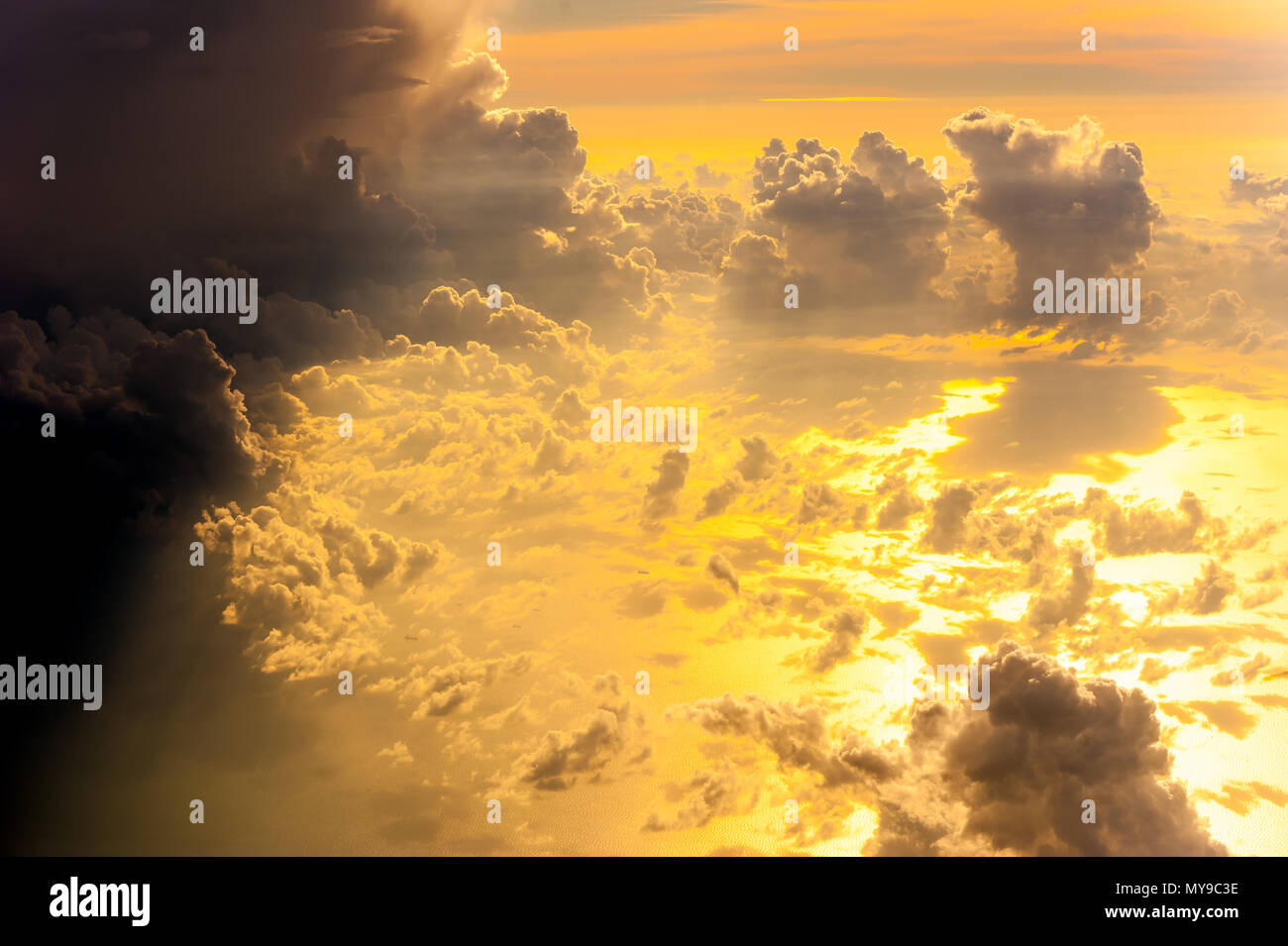 Sunset / sunrise with clouds, light rays and other atmospheric effect ...