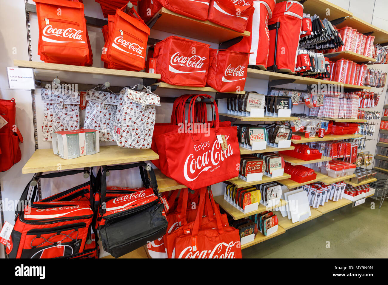 Las Vegas, Nevada - May 28, 2018 : Coca-Cola Store in Las Vegas strip Stock  Photo - Alamy