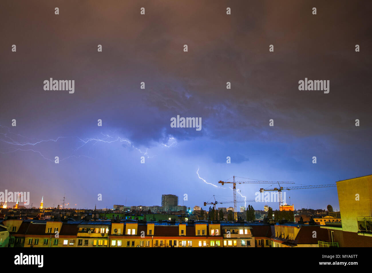 Lightning storm nighttime city hi-res stock photography and images - Alamy