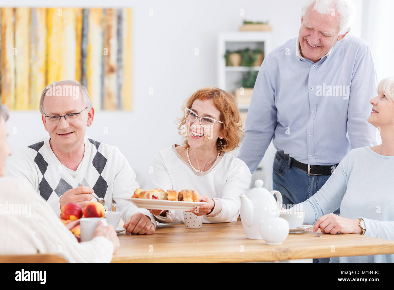 Older woman party hi-res stock photography and images - Alamy