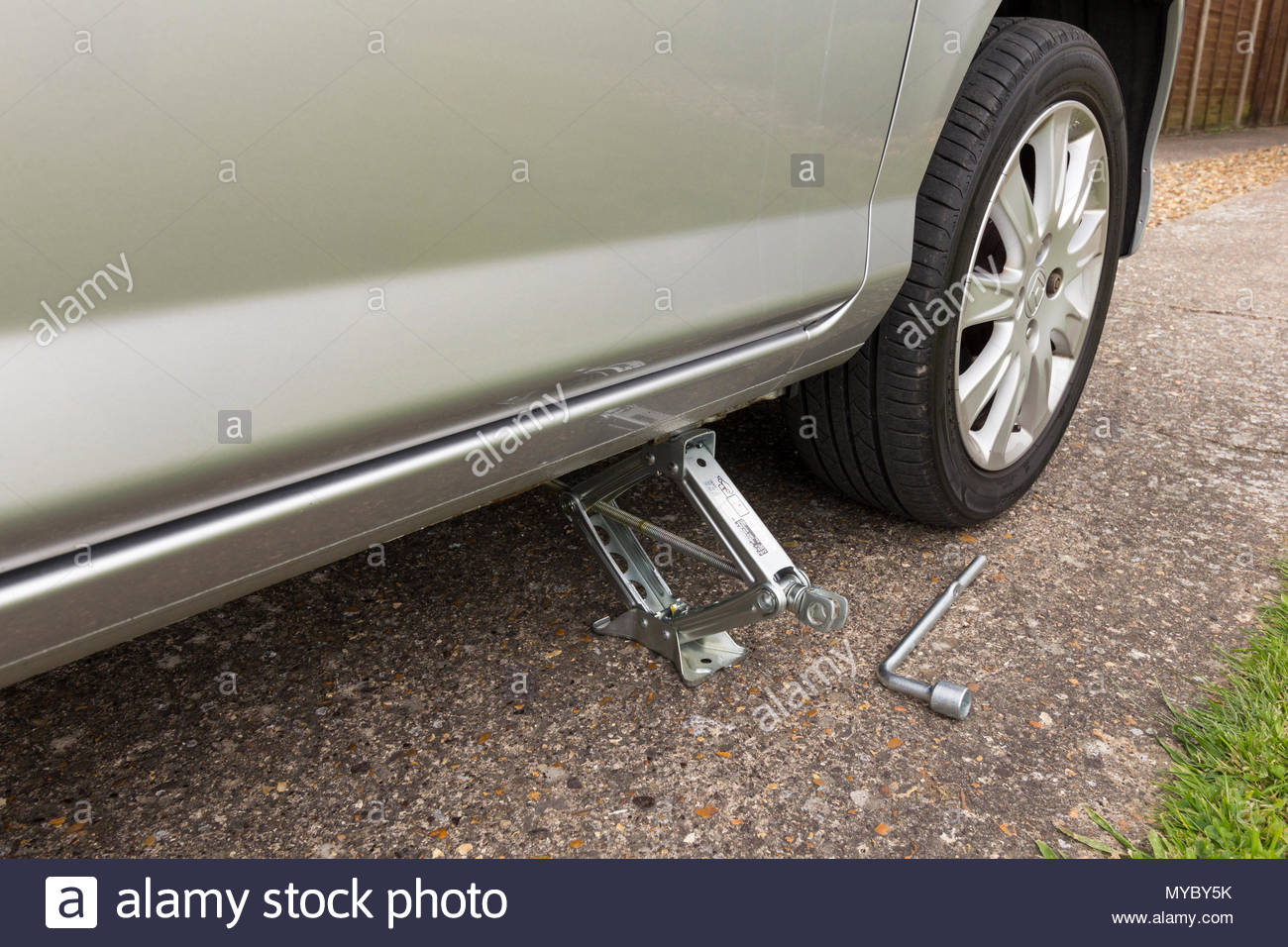 Car Jack Stock Photos & Car Jack Stock Images Alamy