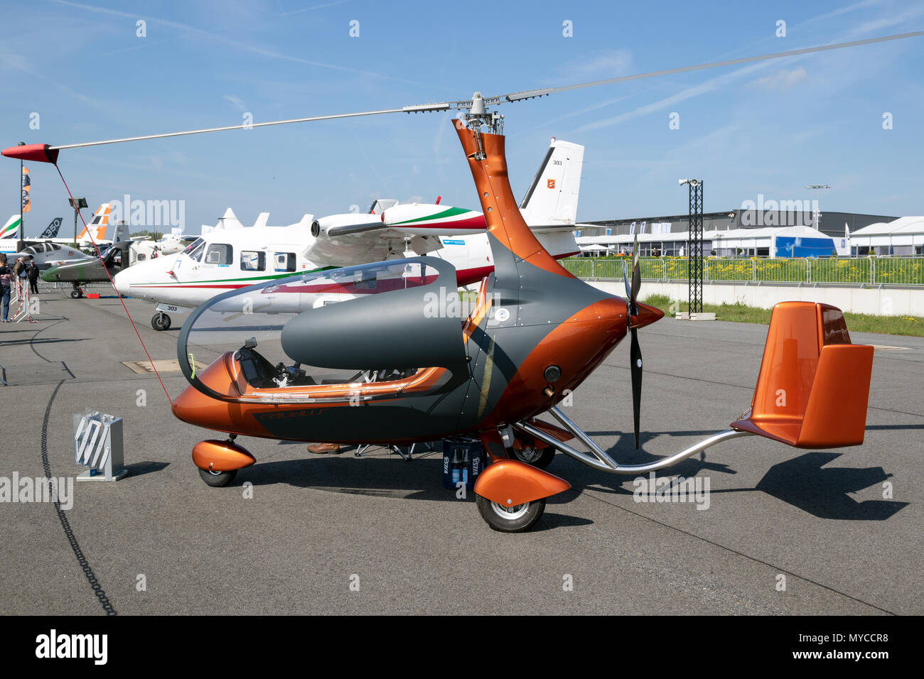 Autogyro hi-res stock photography and images - Page 2 - Alamy