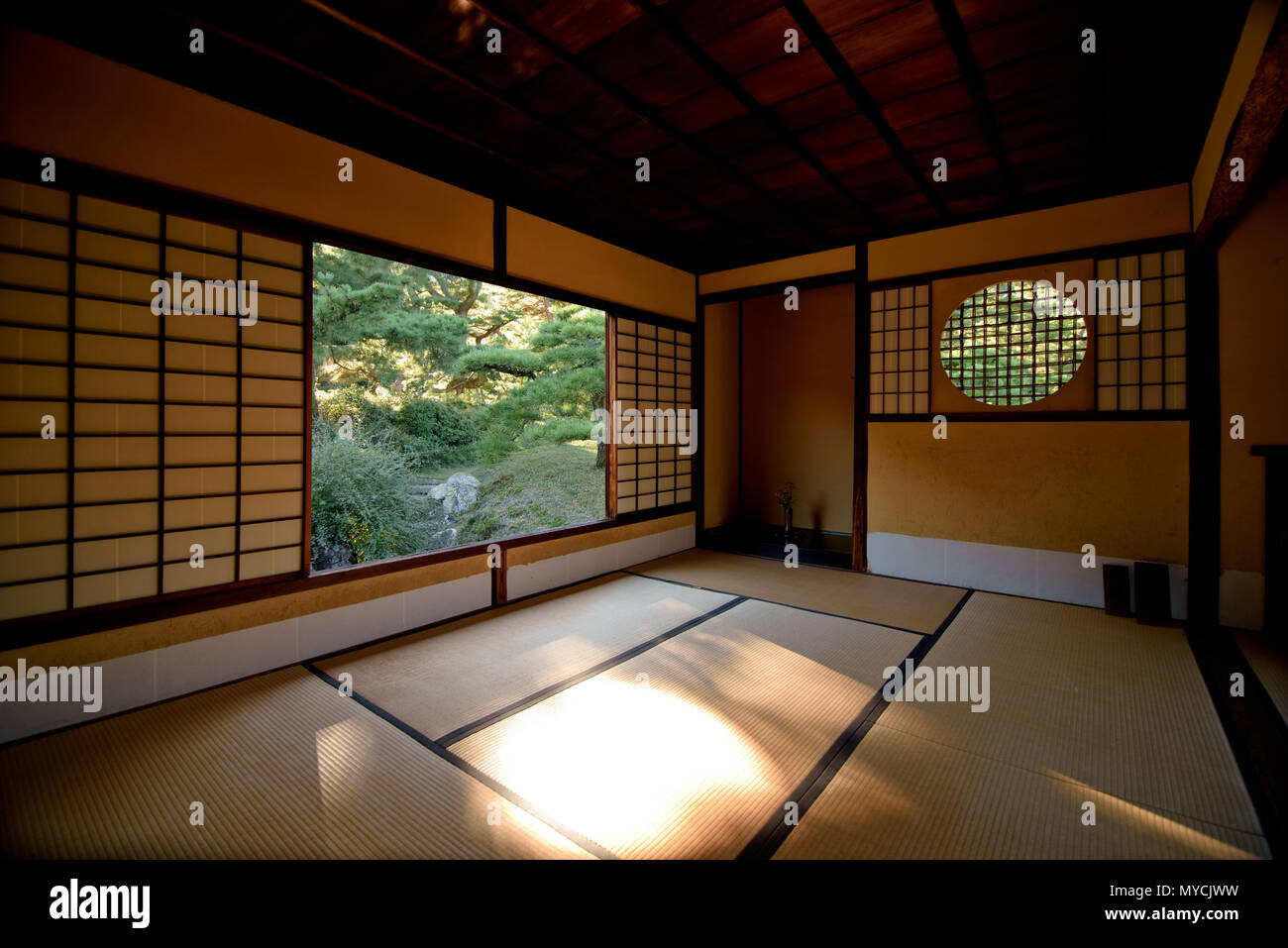 Japanese tea house hi-res stock photography and images - Alamy