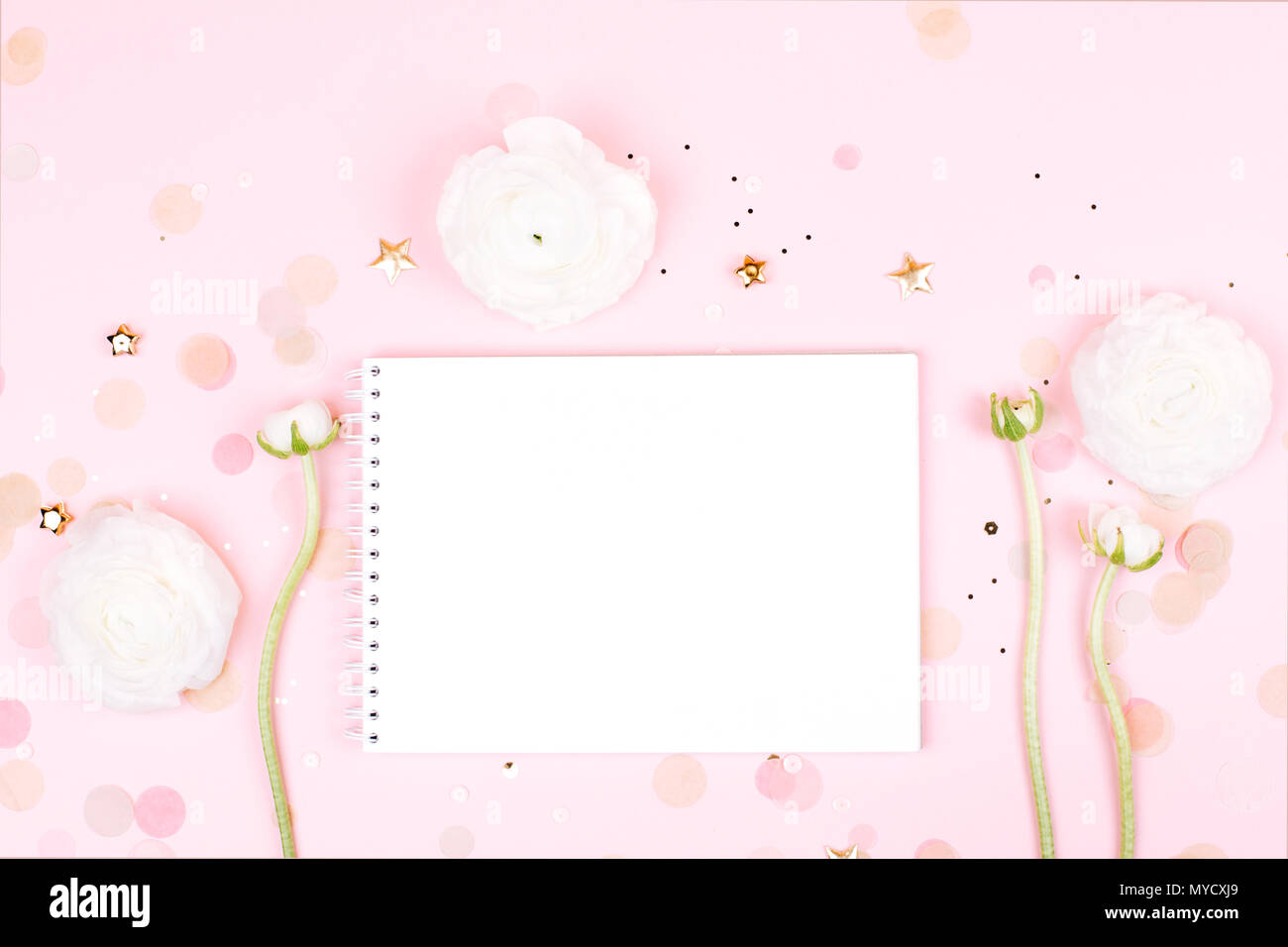 Birthday card pink flowers hi-res stock photography and images - Alamy
