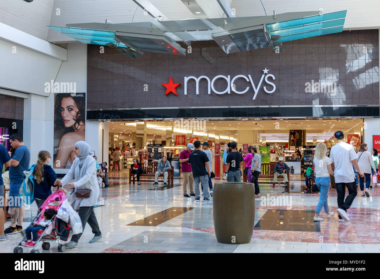 Portland, Oregon May 21, 2018 Macy's department store at Washington