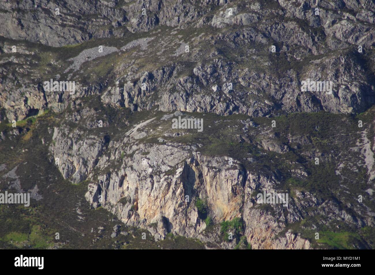Mountain Ridge of Beinn a'Mhuinidh, Basal Quartzite Geology beyond a ...