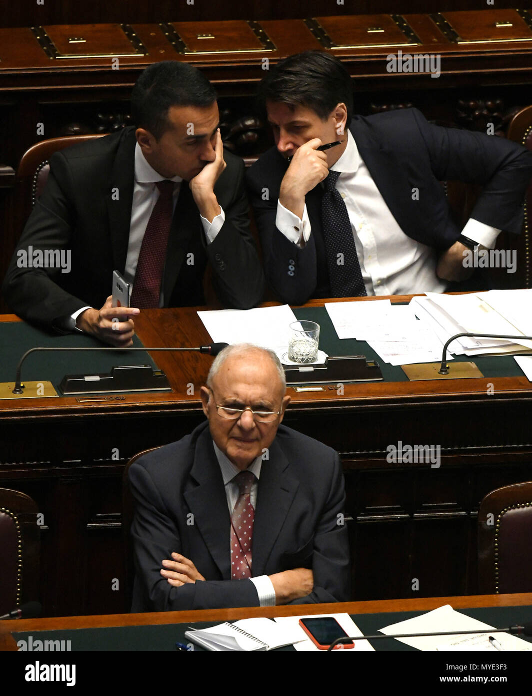 Rome, Italy. 6th June, 2018. Italian Prime Minister Giuseppe Conte (R, Top), Economic Development and Labour Minister Luigi Di Maio (L, Top), and Minister for European Affairs Paolo Savona (Bottom) are seen in the lower house of Italy's parliament in Rome, Italy, on June 6, 2018. The new Italian government cleared its second administrative hurdle on Wednesday, winning a confidence vote in the lower house of Italy's parliament. Credit: Alberto Lingria/Xinhua/Alamy Live News Stock Photo