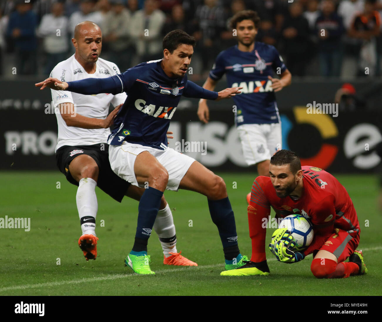 Sao Paulo Sp 06 06 18 Corinthians X Santos Roger Lucas Verissimo And Vanderlei During The Match Between Corinthians And Santos Held At The Corinthians Arena East Zone Of Sao Paulo The
