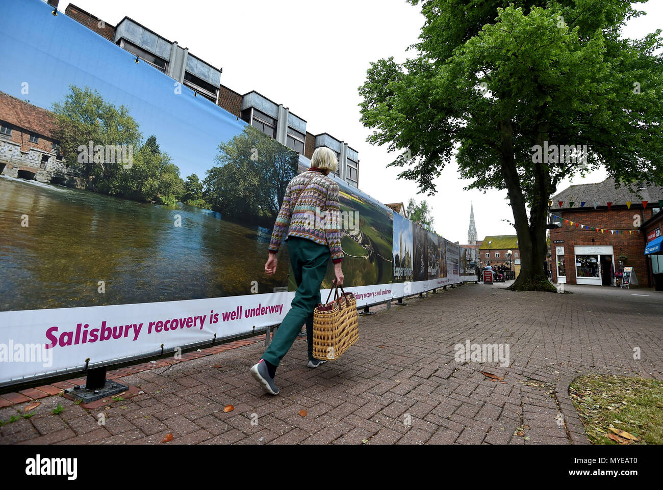 Salisbury, Wiltshire, UK. 7th June, 2018. General views of The Maltings shopping area, 2 weeks after reopening to the public after the poisoning of the poisoning of Sergei and Yulia Skripal, Salisbury, Wiltshire Credit: Finnbarr Webster/Alamy Live News Stock Photo