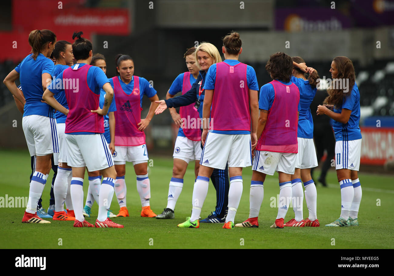 Liberty Stadium, Swansea, UK. 7th June, 2018. FIFA Womens World Cup qualification, Group A, Wales Women versus Bosnia and Herzegovina Women; Samira Huren, Coach of Bosnia and Herzegovina Women gives a team talk before the game against Wales Women Credit: Action Plus Sports/Alamy Live News Stock Photo
