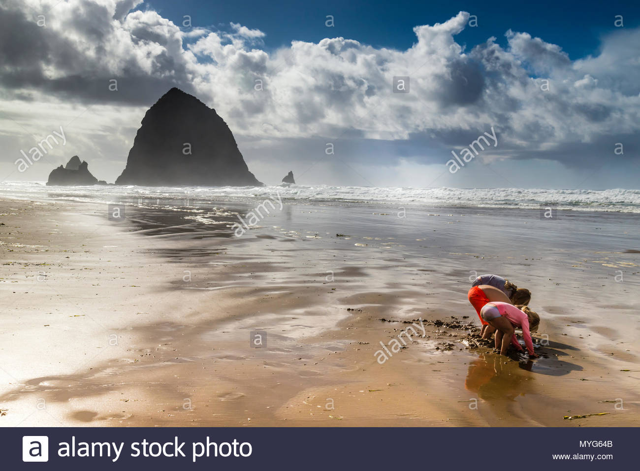 Cannon Beach Stock Photos Cannon Beach Stock Images Alamy