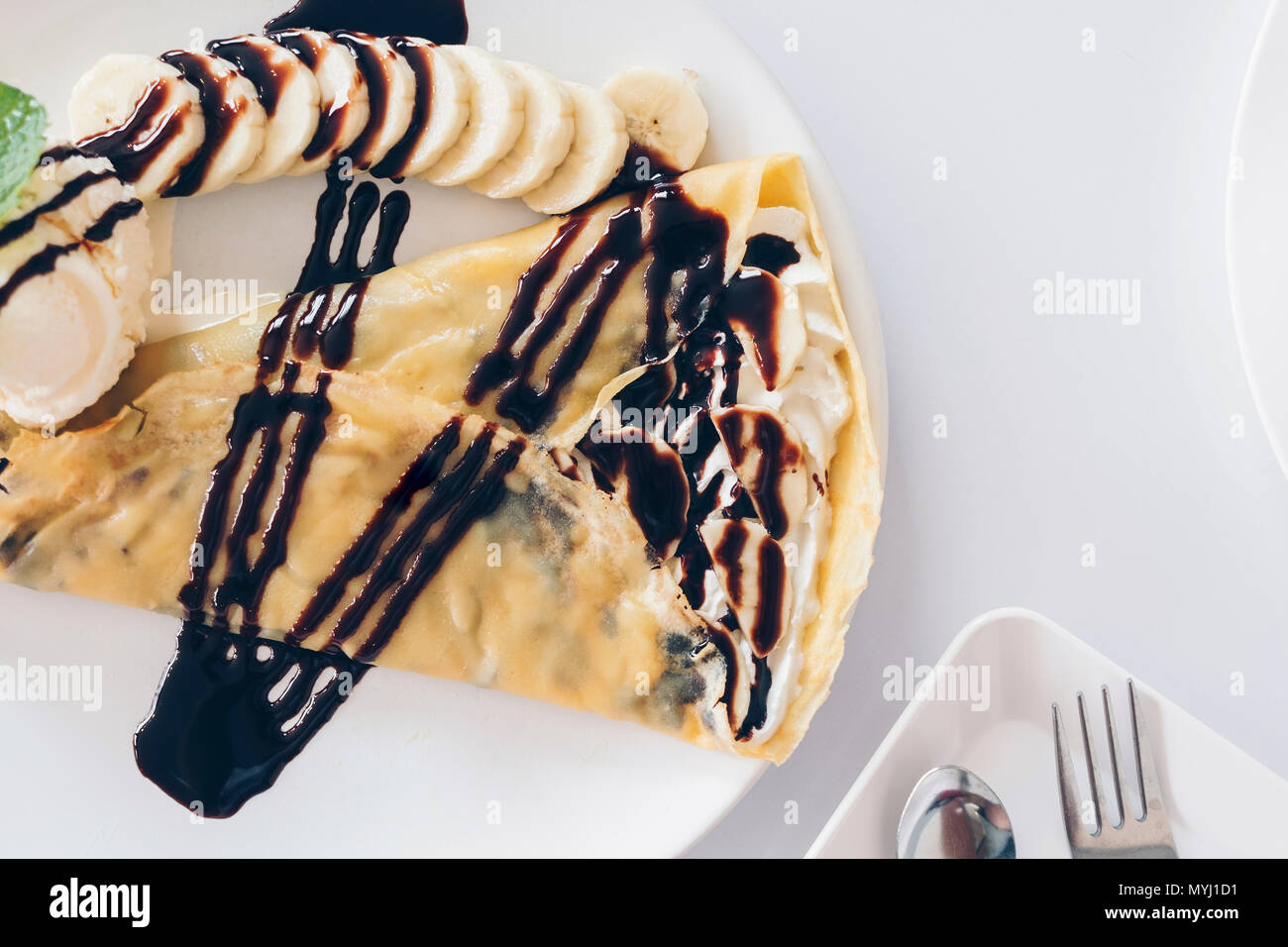 Banana cold crepe (Japanese Desserts), Crepe with banana and chocolate