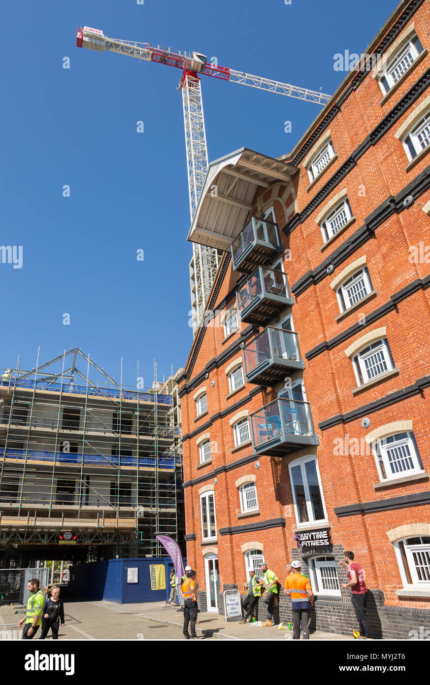 Tall crane at construction site of the 'Wine Rack' building, Waterfont