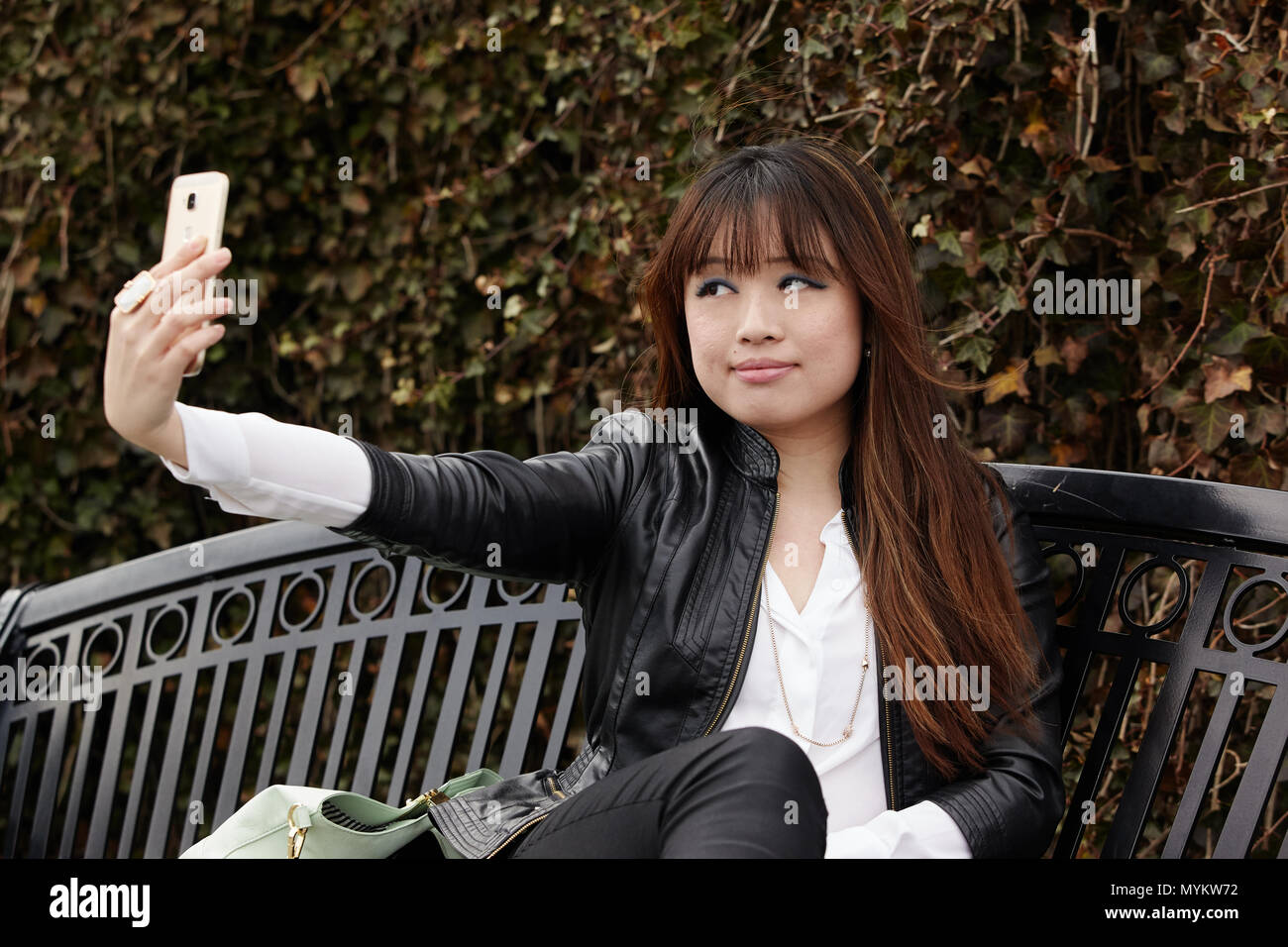 Asian woman hi-res stock photography and images - Alamy