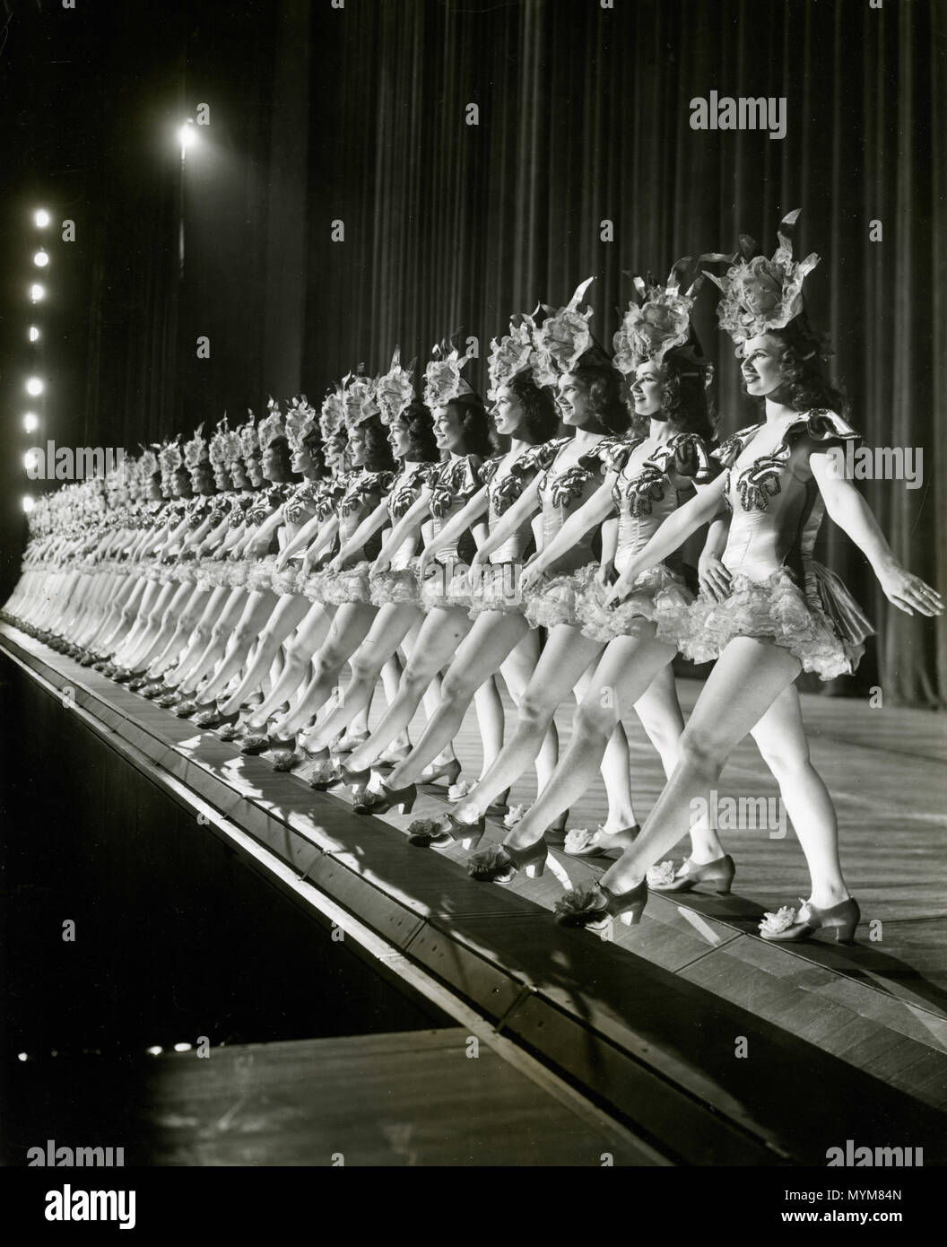 Burlesque dancers hi res stock photography and images Alamy
