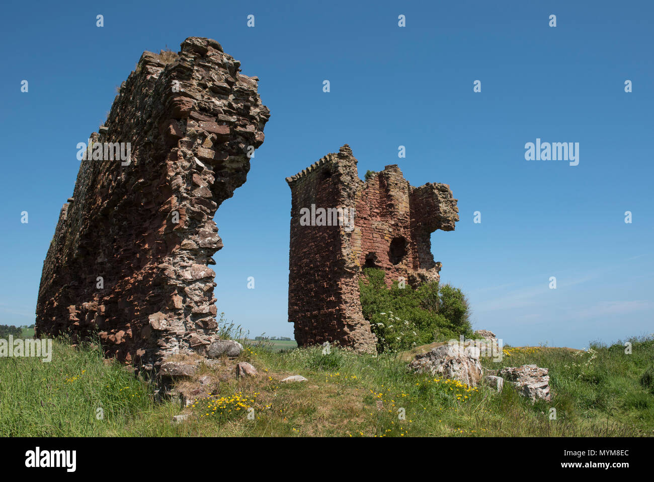 Lunan Bay, Angus, Scotland. The beach which is often voted one of the best in Scotland has the ruin known as Red Castle over looking it. Stock Photo
